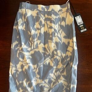 Escada Pencil Skirt NWT in Size 34 (Which is an XS)